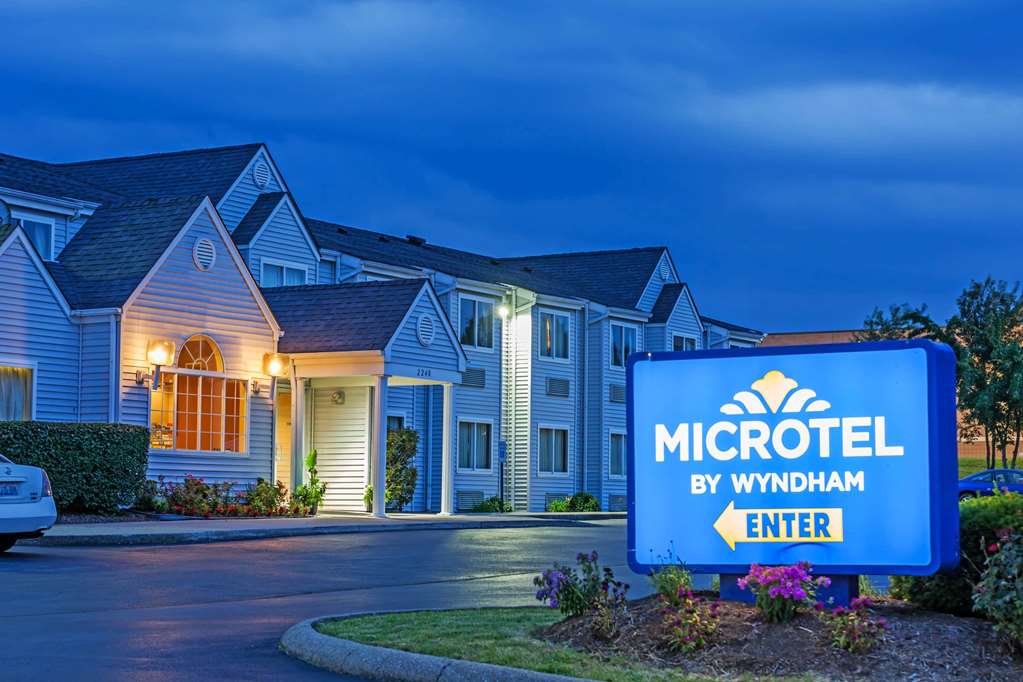 Pet Friendly Microtel Inn by Wyndham Lexington in Lexington, Kentucky