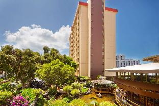 Pet Friendly Pagoda Hotel in Honolulu, Hawaii