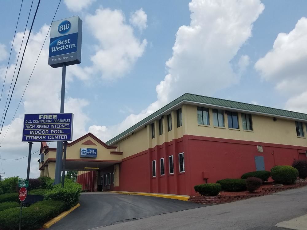 Pet Friendly Quality Inn & Suites in Morgantown, West Virginia