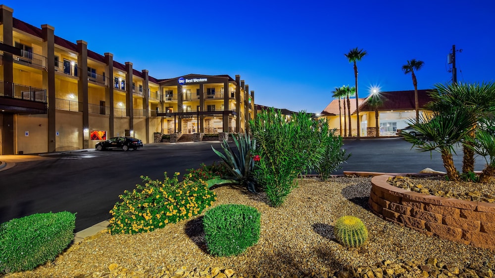 Pet Friendly Boulder Inn And Suites in Boulder City, Nevada