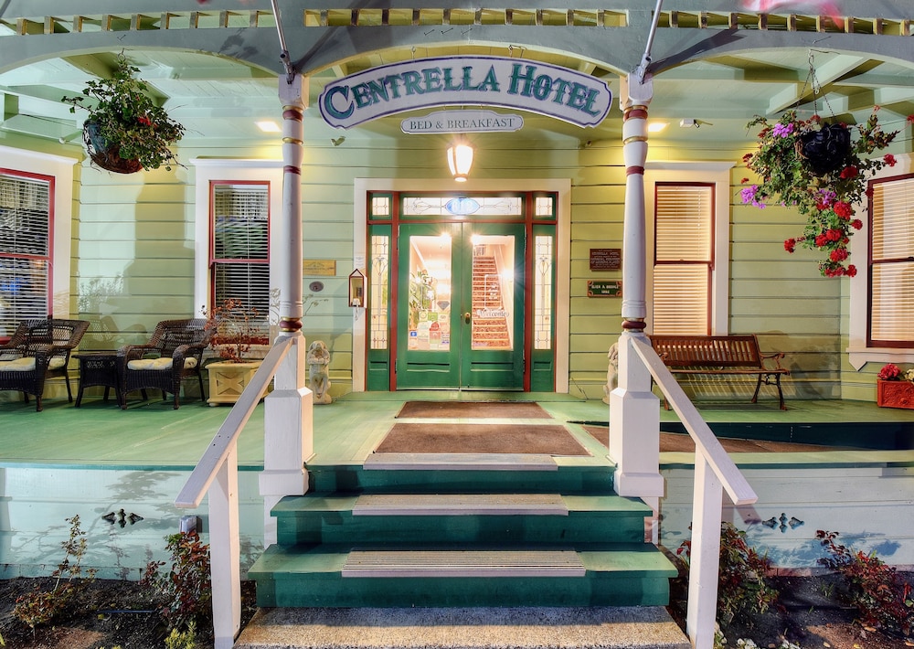 Pet Friendly Centrella Inn in Pacific Grove, California