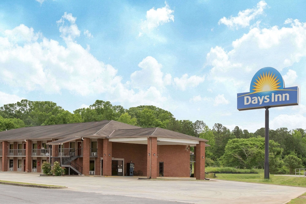 Pet Friendly Days Inn by Wyndham Childersburg/Sylacauga in Childersburg, Alabama