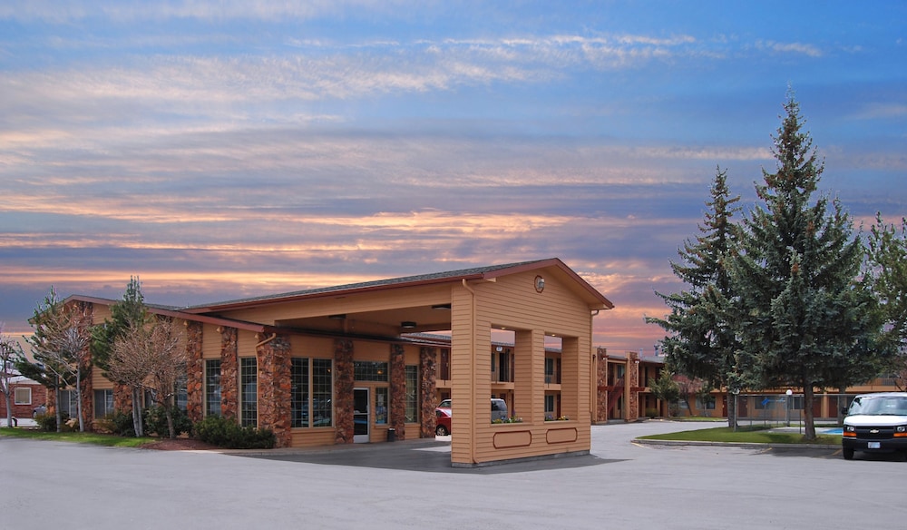 Pet Friendly Cimarron Inn Klamath Falls in Klamath Falls, Oregon