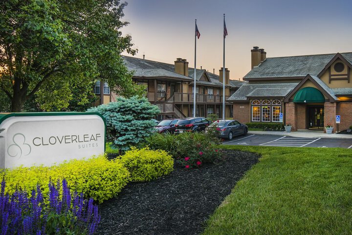Pet Friendly Cloverleaf Residence Suites in Dublin, Ohio