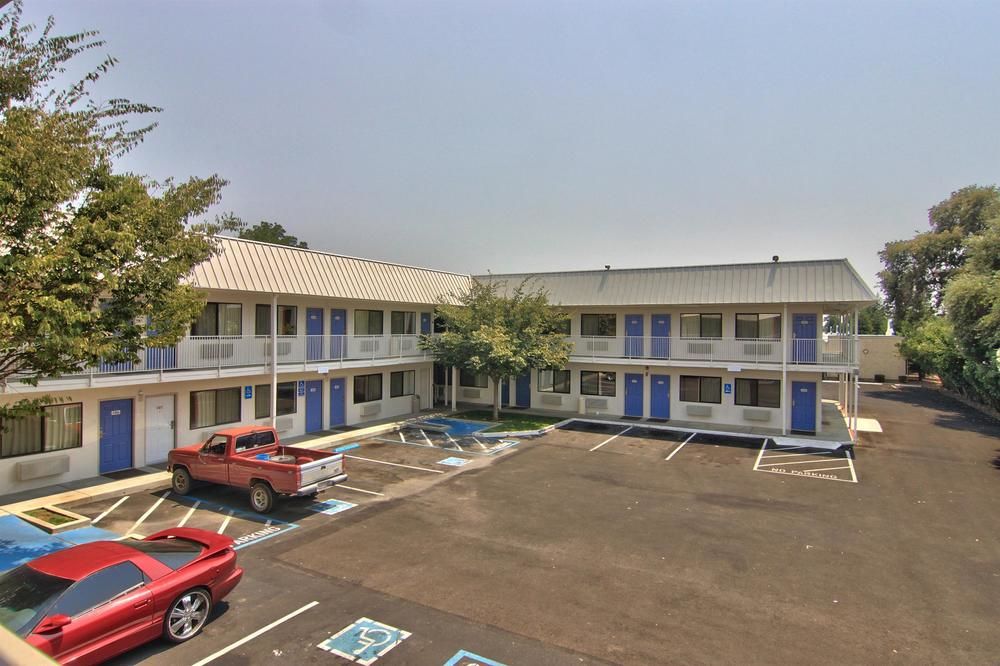 Pet Friendly Motel 6 Woodland - Sacramento Area in Woodland, California