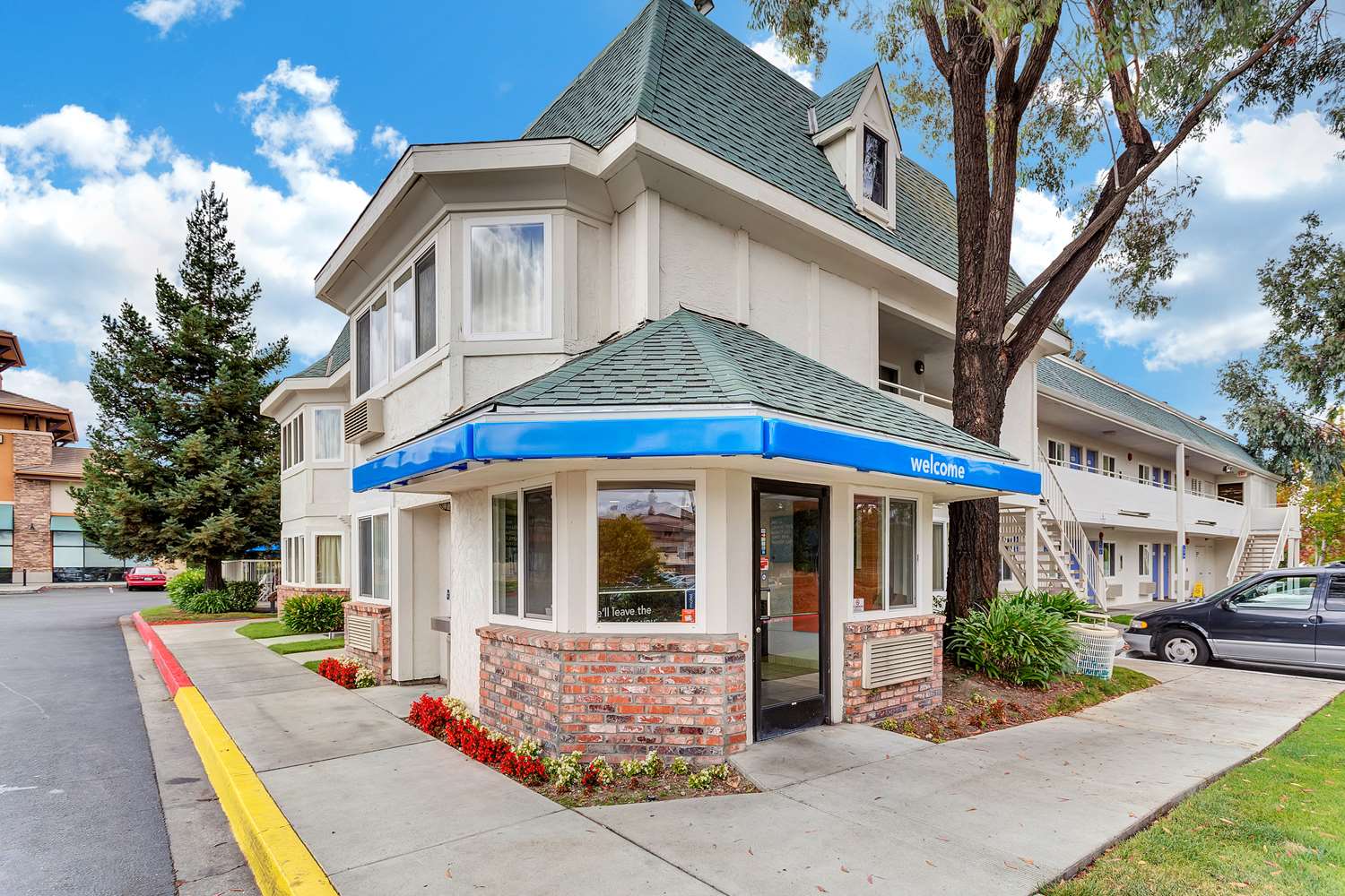 Pet Friendly Motel 6 Rohnert Park in Rohnert Park, California