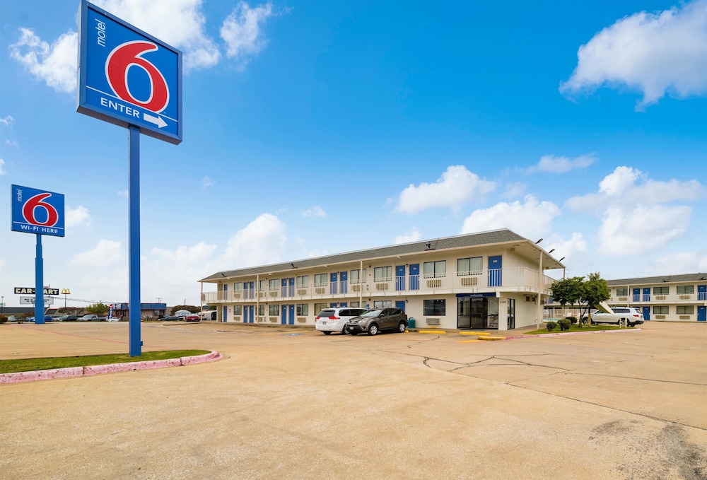 Pet Friendly Motel 6 Greenville Tx in Greenville, Texas