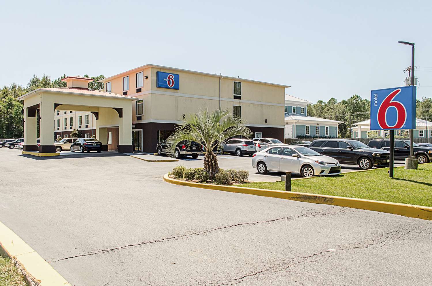 Pet Friendly Motel 6 Biloxi - Ocean Springs in Biloxi, Mississippi