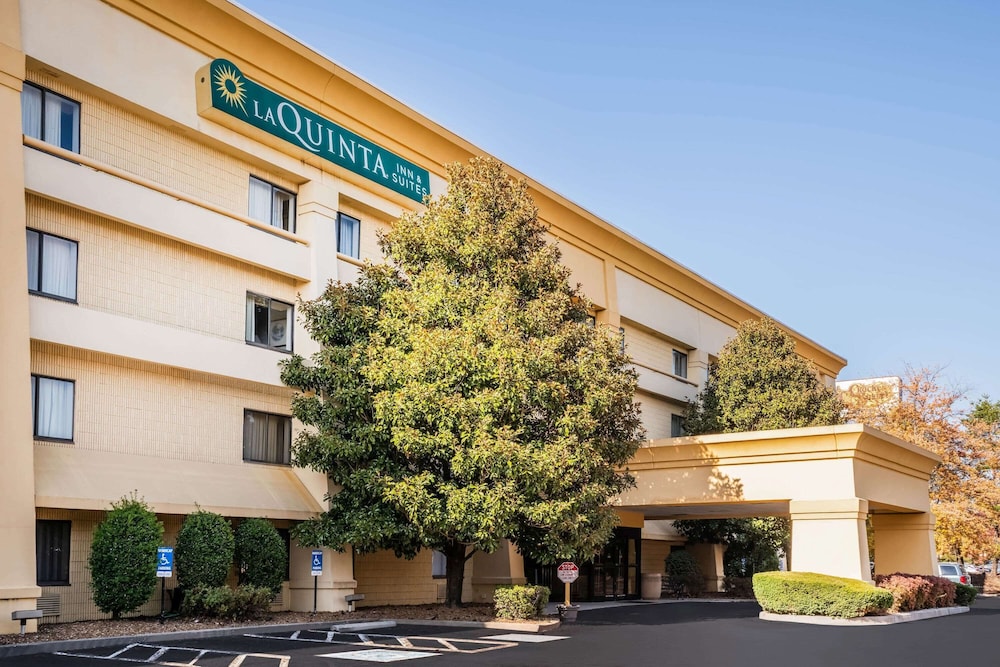 Pet Friendly La Quinta Inn & Suites Nashville Franklin in Franklin, Tennessee