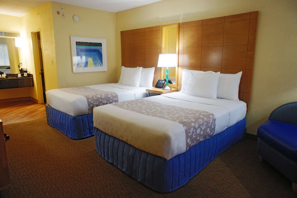 Pet Friendly La Quinta Inn Ft. Lauderdale Northeast in Fort Lauderdale, Florida