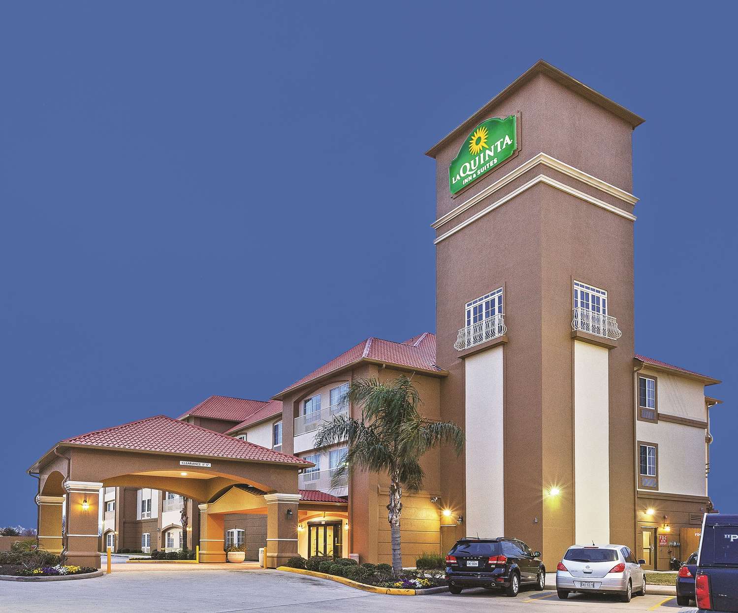 Pet Friendly La Quinta Inn & Suites Houston Hobby Airport in Houston, Texas