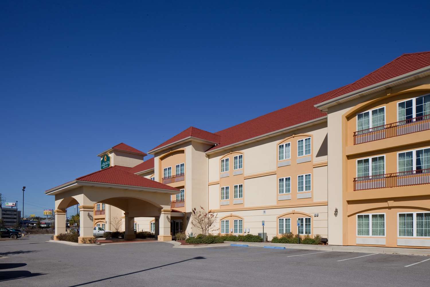 Pet Friendly La Quinta Inn & Suites Mobile - Tillman's Corner in Mobile, Alabama