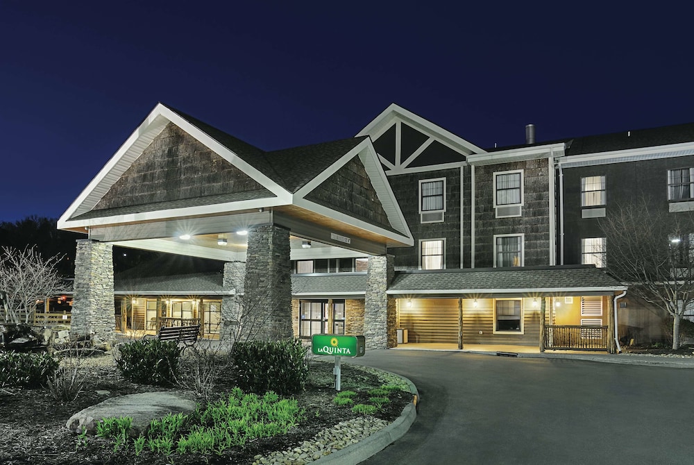 Pet Friendly La Quinta Inn & Suites Boone in Boone, North Carolina