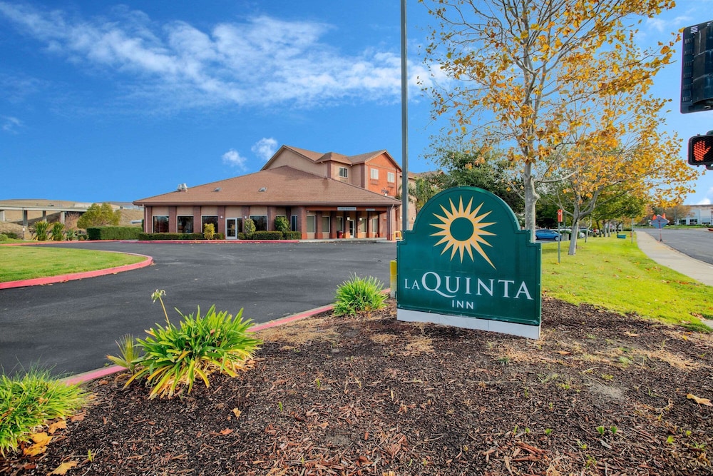 Pet Friendly La Quinta Inn Livermore in Livermore, California