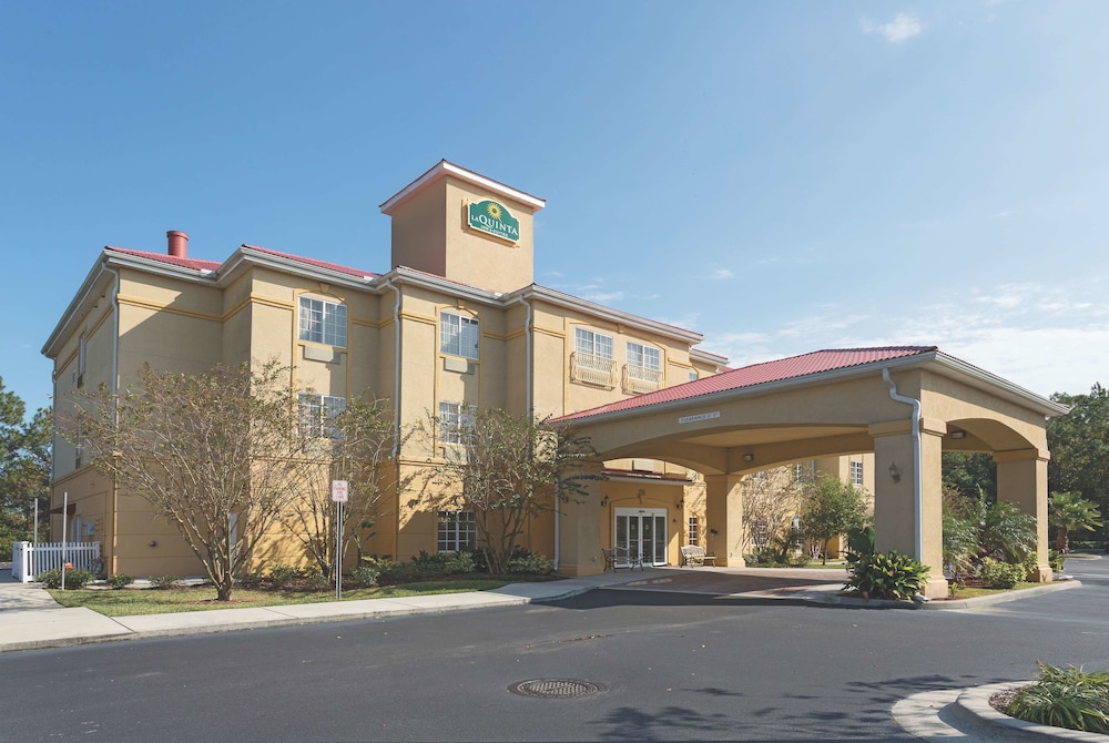 Pet Friendly La Quinta Inn & Suites St. Augustine in Saint Augustine, Florida