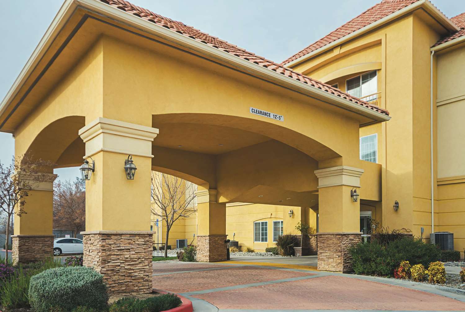 Pet Friendly La Quinta Inn & Suites Fresno Northwest in Fresno, California