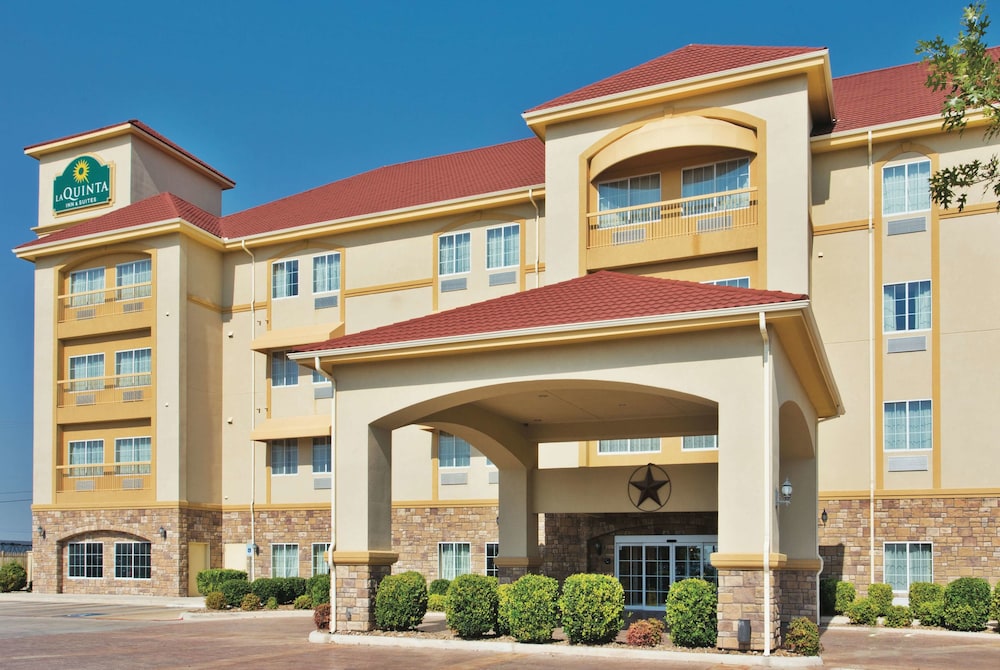 Pet Friendly La Quinta Inn & Suites Schertz in Schertz, Texas