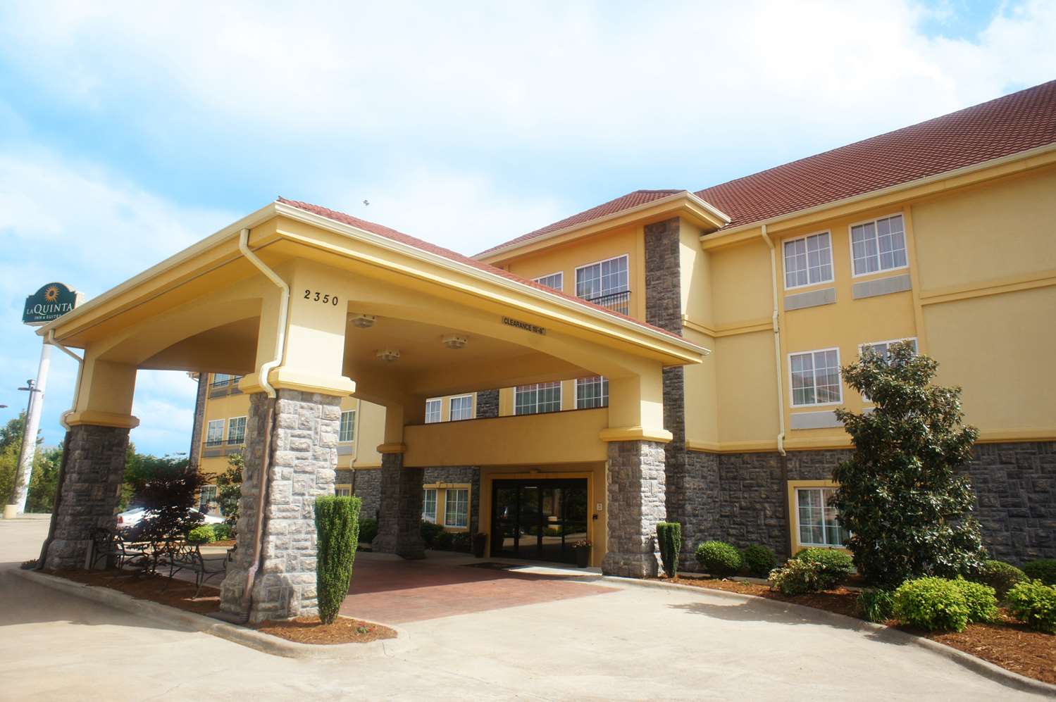 Pet Friendly La Quinta Inn & Suites Conway in Conway, Arkansas