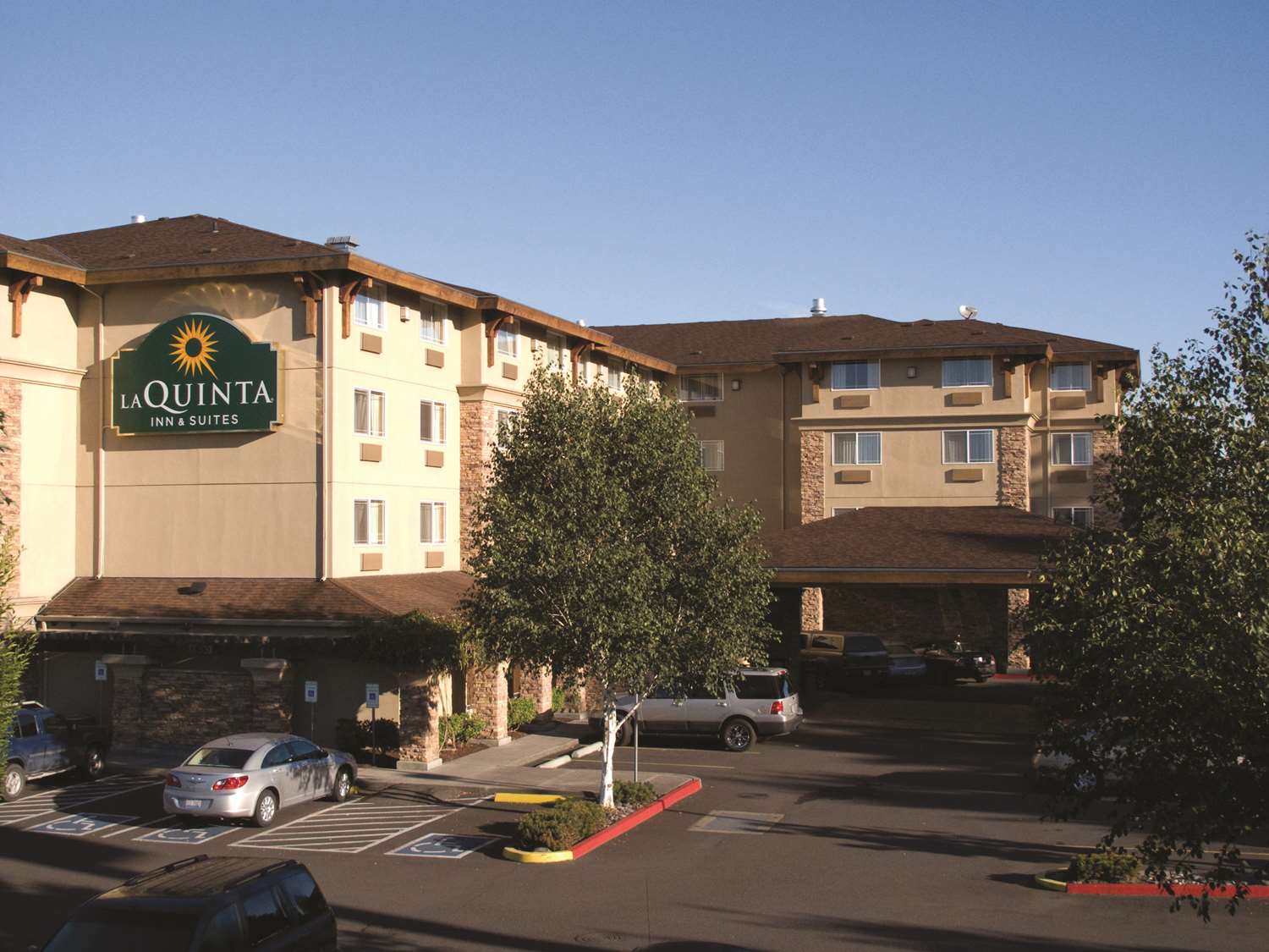 Pet Friendly La Quinta Inn & Suites Vancouver in Vancouver, Washington