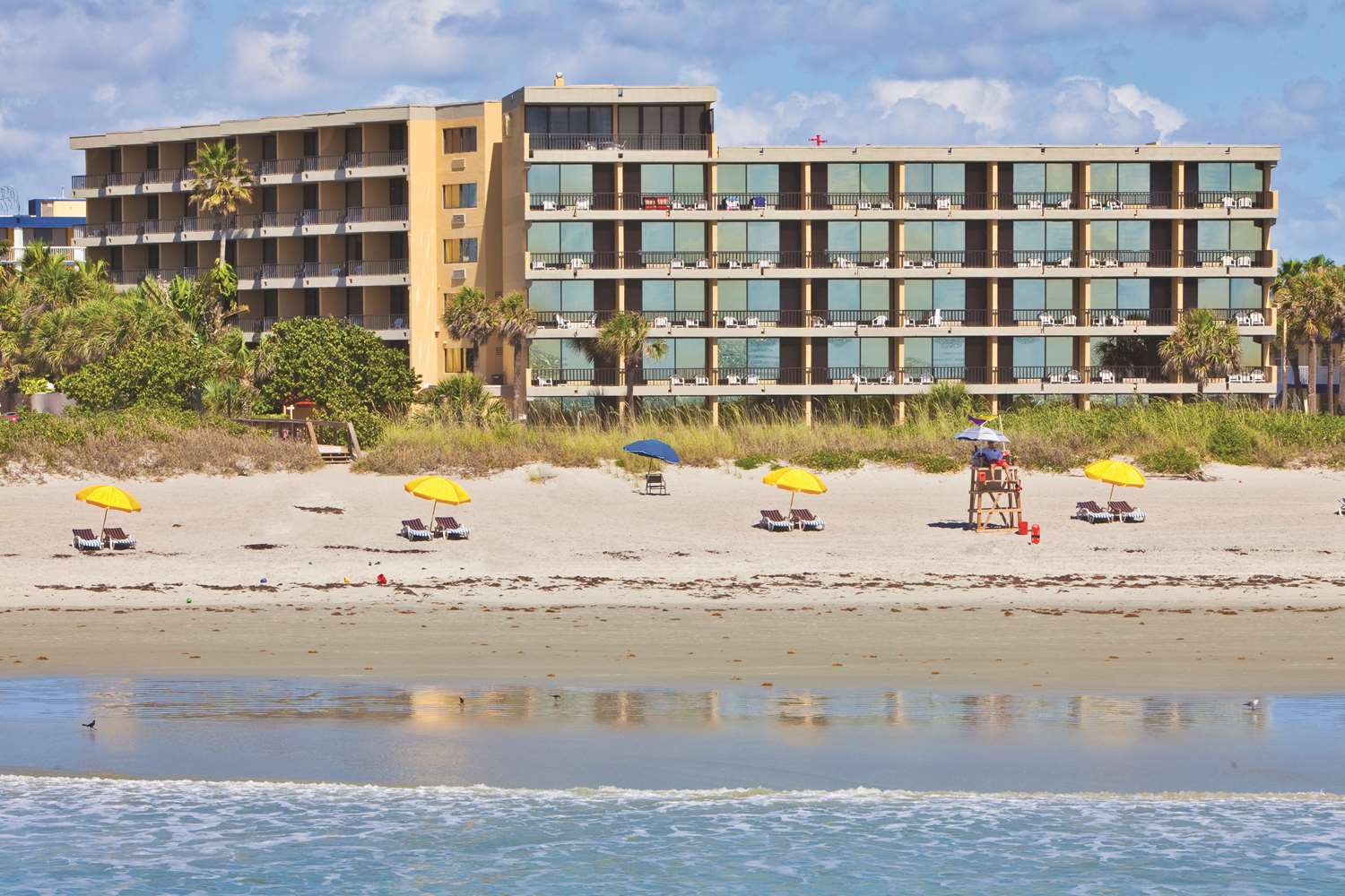 Pet Friendly La Quinta Inn & Suites Cocoa Beach Oceanfront in Cocoa Beach, Florida