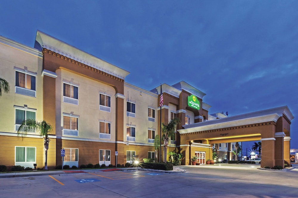 Pet Friendly La Quinta Inn & Suites Corpus Christi-N Padre Isl. in Corpus Christi, Texas