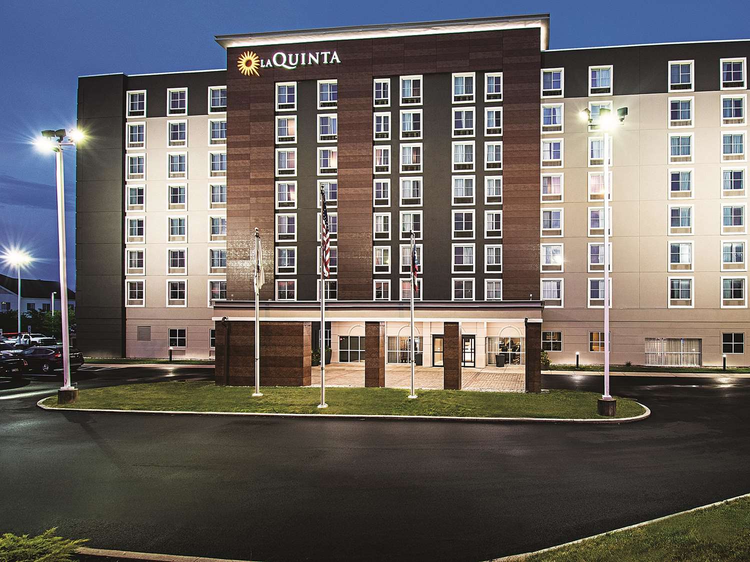 Pet Friendly La Quinta Inn & Suites Cincinnati Sharonville in Cincinnati, Ohio