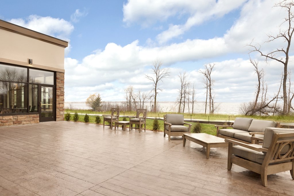 Pet Friendly Country Inn & Suites By Radisson in Bemidji, Minnesota