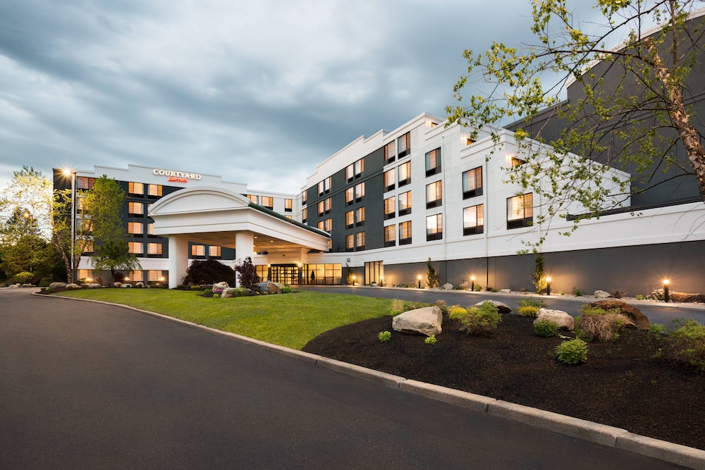 Pet Friendly Courtyard By Marriott Boston Marlborough in Marlborough, Massachusetts