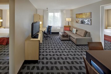Pet Friendly Towneplace Suites By Marriott Albany Downtown/medical Center in Albany, New York