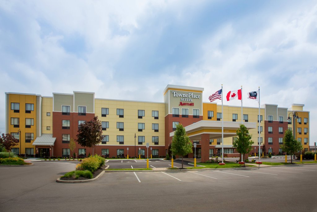 Pet Friendly Towneplace Suites By Marriott Buffalo Airport in Cheektowaga, New York