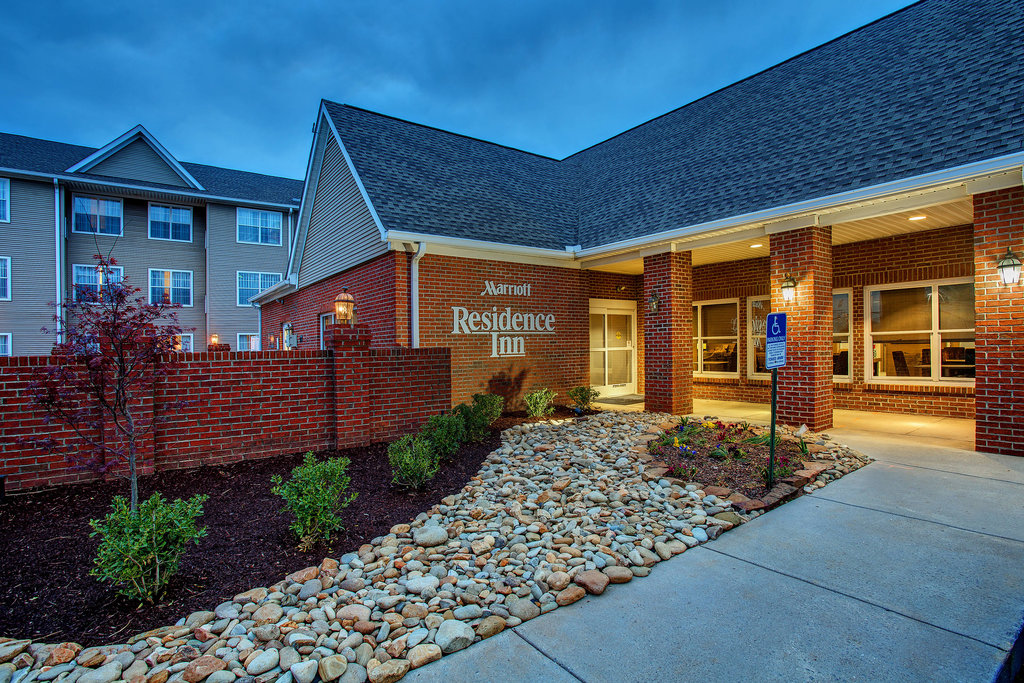 Pet Friendly Residence Inn By Marriott Knoxville Cedar Bluff in Knoxville, Tennessee