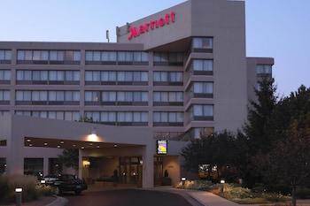 Pet Friendly Detroit Marriott Livonia in Livonia, Michigan