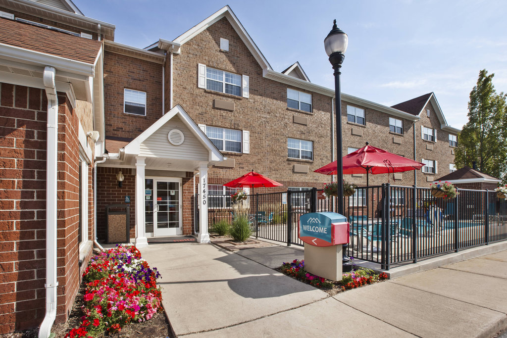 Pet Friendly Towneplace Suites By Marriott Livonia in Livonia, Michigan
