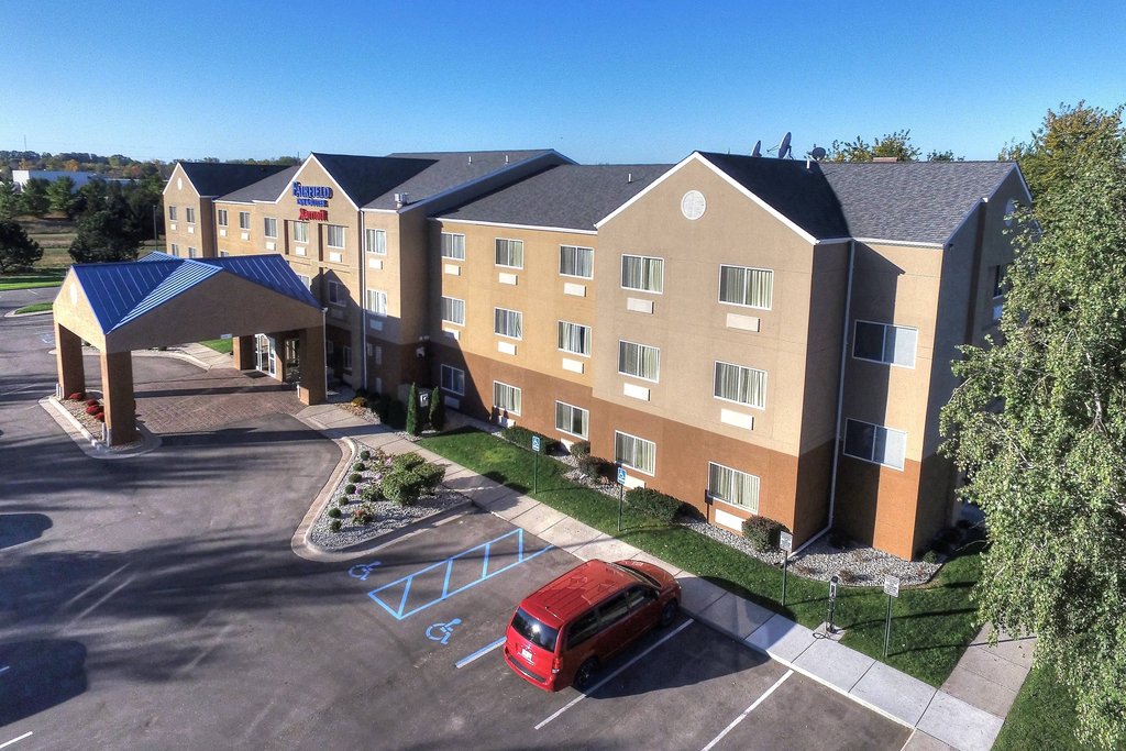 Pet Friendly Fairfield Inn & Suites By Marriott Mt. Pleasant in Mount Pleasant, Michigan