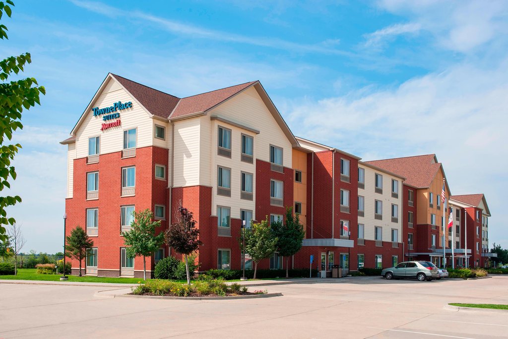 Pet Friendly Towneplace Suites By Marriott Des Moines Urbandale in Johnston, Iowa