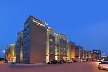 Pet Friendly Residence Inn By Marriott Des Moines Downtown in Des Moines, Iowa