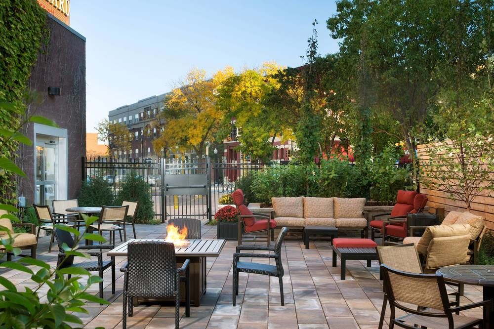 Pet Friendly Courtyard By Marriott Minneapolis Downtown in Minneapolis, Minnesota