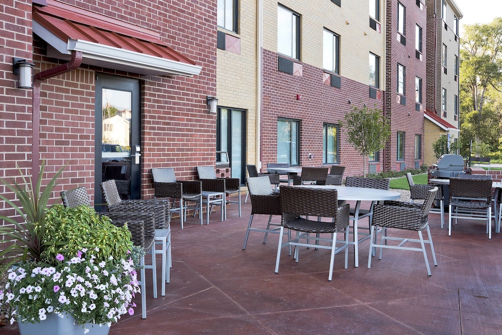 Pet Friendly Towneplace Suites By Marriott Garden City in Garden City, Kansas