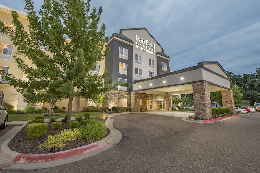 Pet Friendly Fairfield Inn & Suites By Marriott Texarkana in Texarkana, Texas