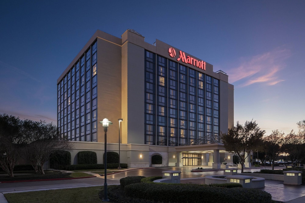 Pet Friendly Houston Marriott South At Hobby Airport in Houston, Texas