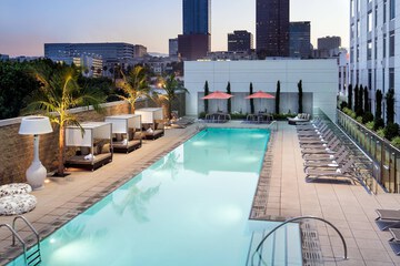 Pet Friendly Residence Inn By Marriott Los Angeles L.a. Live in Los Angeles, California
