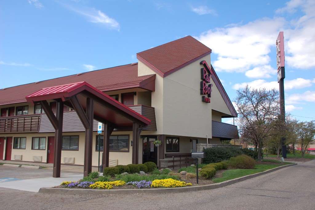 Pet Friendly Red Roof Inn Canton in North Canton, Ohio