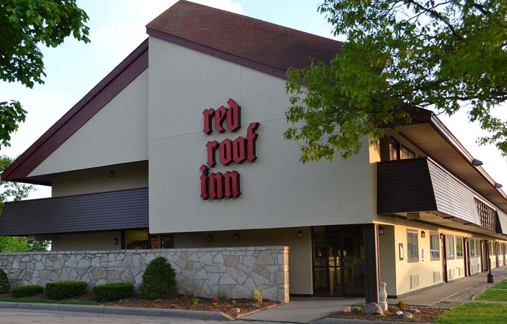 Pet Friendly Red Roof Inn Benton Harbor - St Joseph in Benton Harbor, Michigan