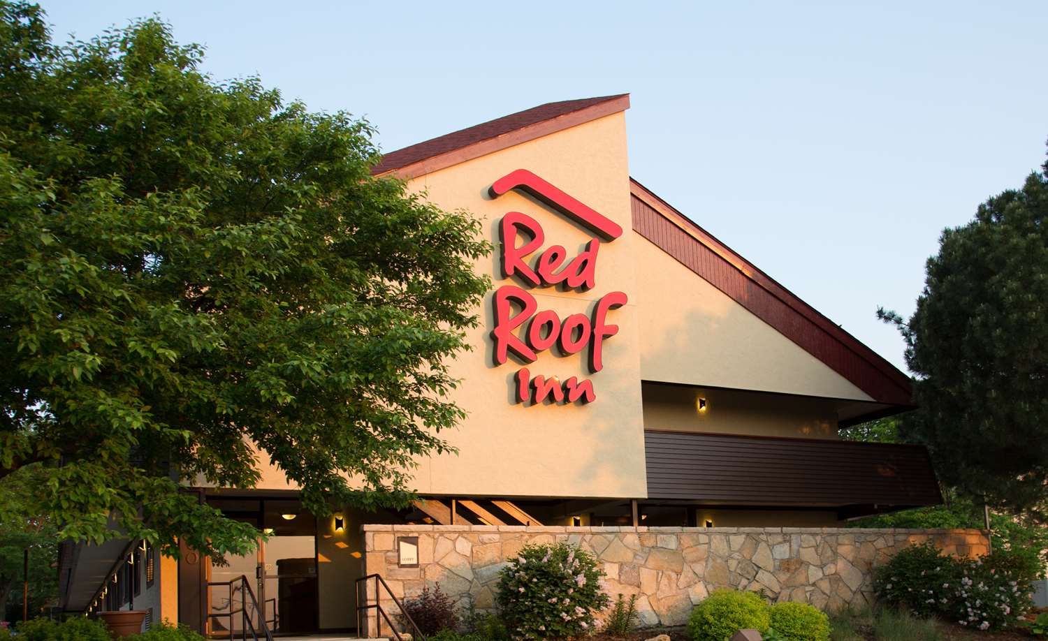 Pet Friendly "Red Roof Inn Madison,  WI" in Madison, Wisconsin