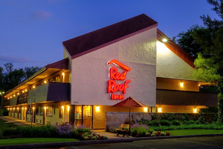 Pet Friendly Red Roof Inn Parsippany in Parsippany, New Jersey