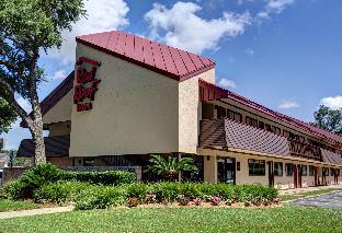 Pet Friendly Red Roof Inn Pensacola - West Florida Hospital in Pensacola, Florida