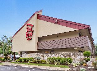 Pet Friendly Red Roof Inn Huntington  in Huntington, West Virginia