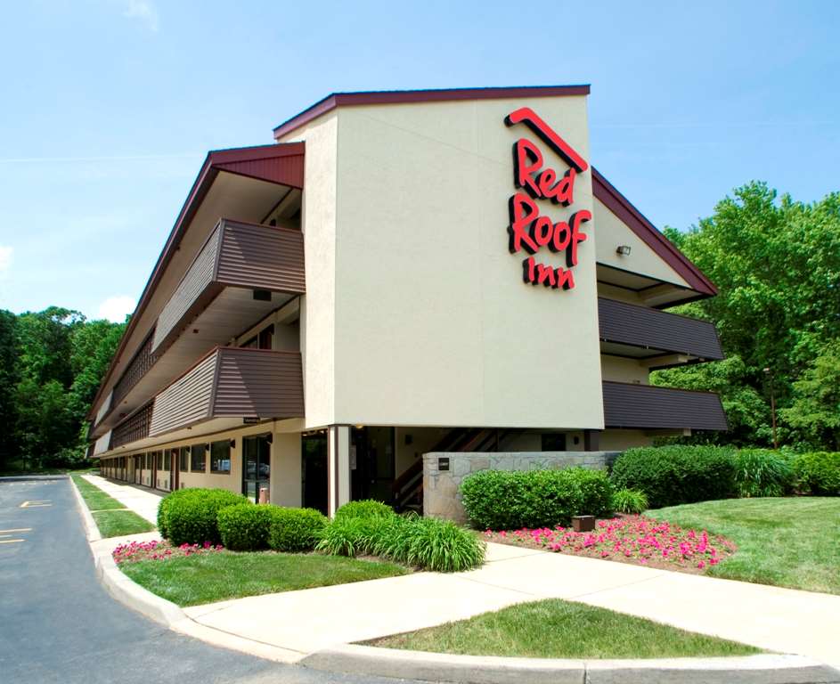 Pet Friendly Red Roof Inn Allentown Airport in Allentown, Pennsylvania