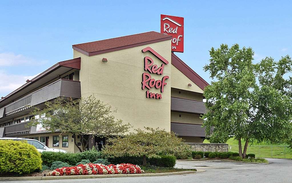 Pet Friendly Red Roof Inn Louisville Expo Airport in Louisville, Kentucky