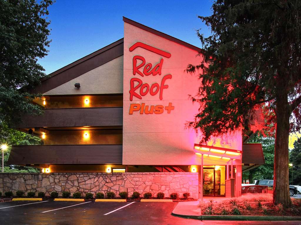 Pet Friendly Red Roof PLUS+ Atlanta - Buckhead  in Atlanta, Georgia